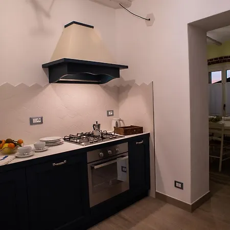 Acini E Rose Montalenghe